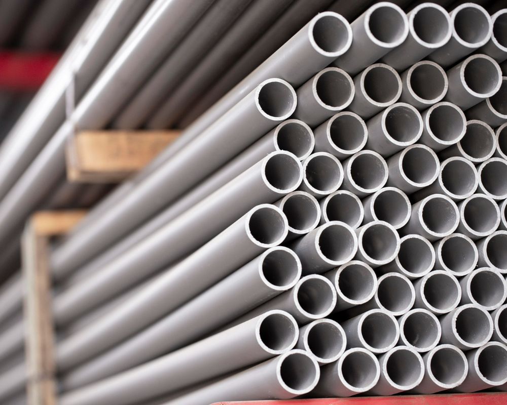 Tubos de PVC: Durabilidade e Eficiência para Redes Hidráulicas